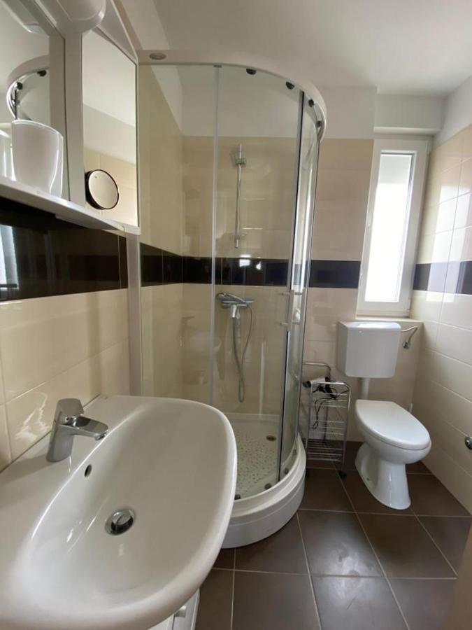 Apartman Erika Nin Luaran gambar